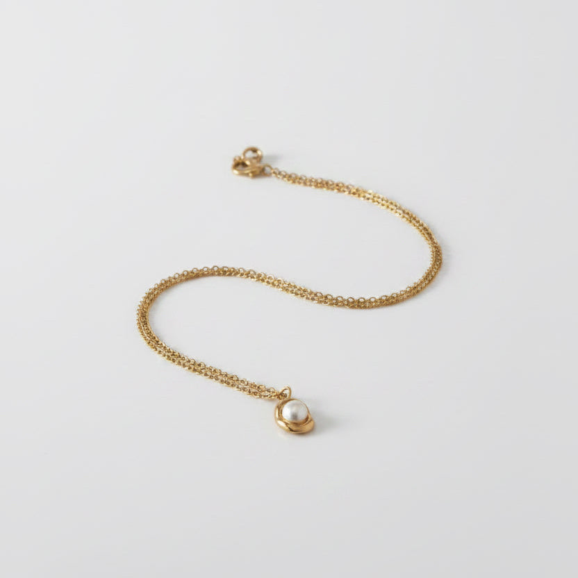 Short Pearl Necklace